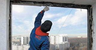 Демонтаж остекления балкона в Вятских Полянах - цена от 559 руб. - Сварной-Втс